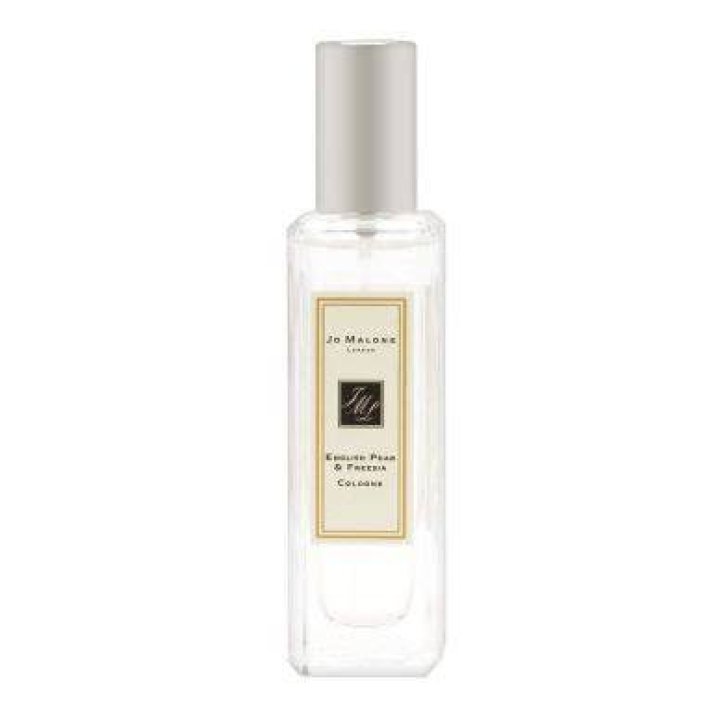 Smell Classy and Divine – Hollywood Life