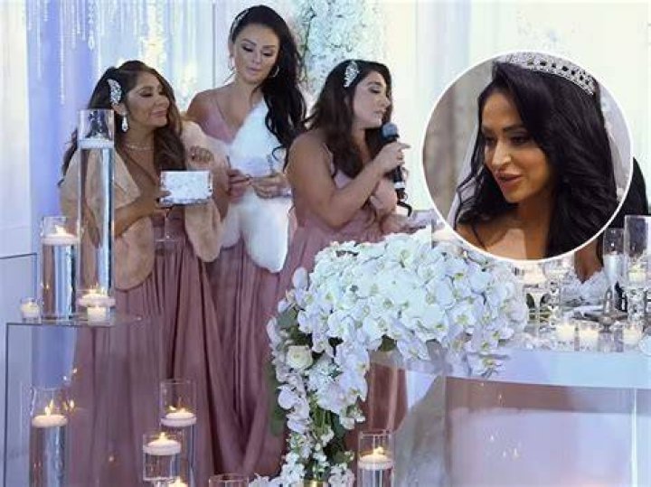 Snooki, JWoww & Deena Make Staten Island Joke At Angelina’s Wedding – Hollywood Life