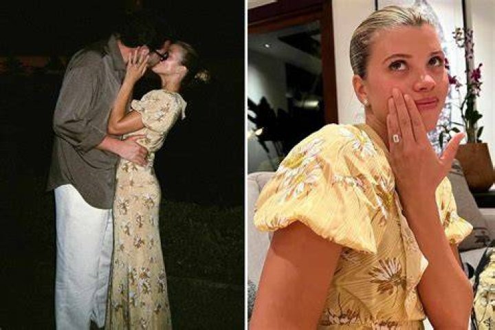 Sofia Richie Passionately Kisses Fiance In Hawaii 1 Week After Getting Engaged