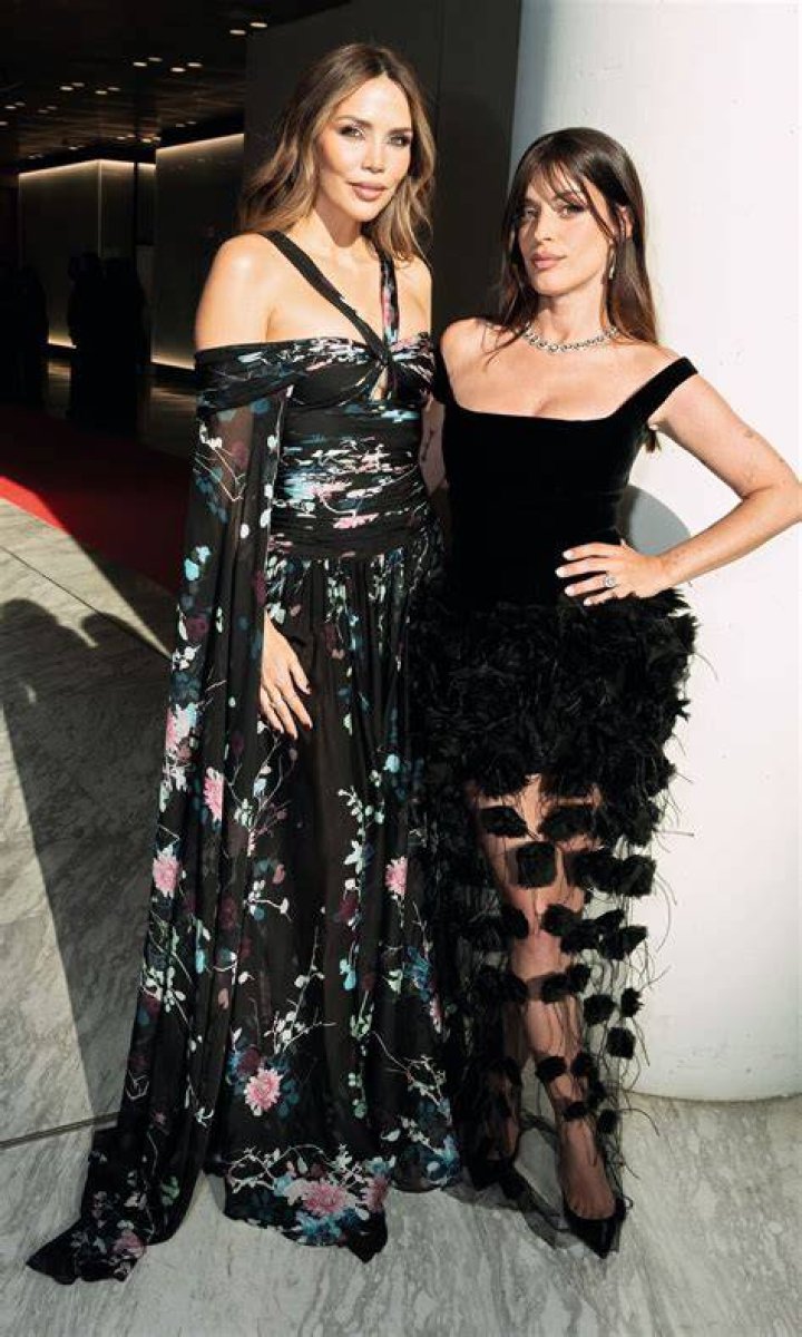 Sofia Vergara V. Eva Longoria: Sexy Black Dress Battle