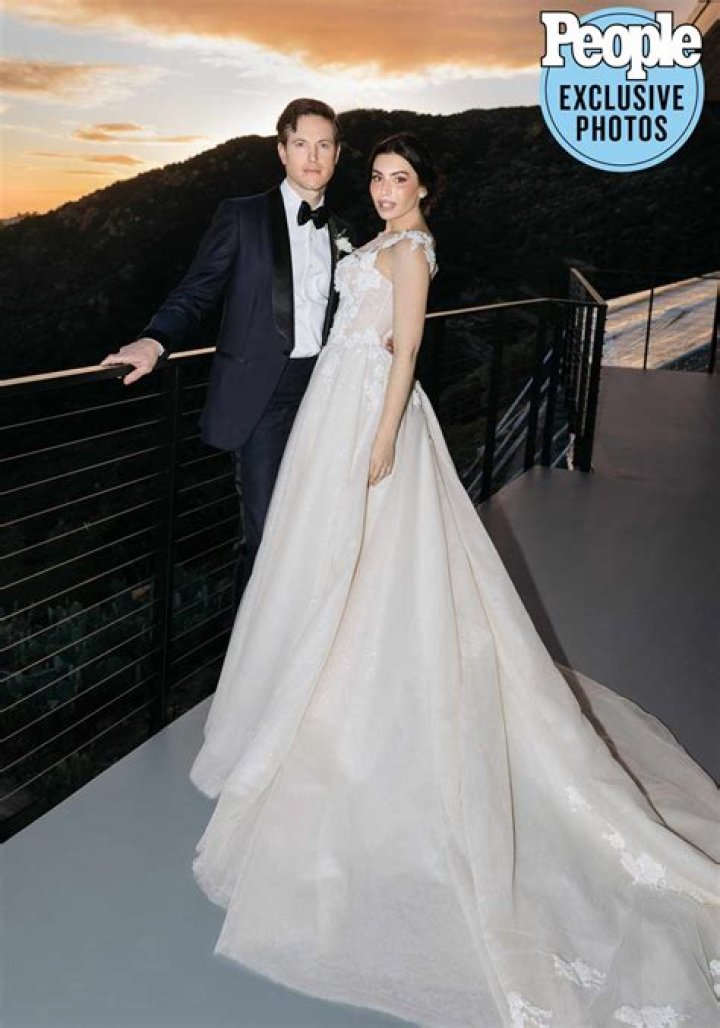 Sophie Weds James Henderson – Hollywood Life