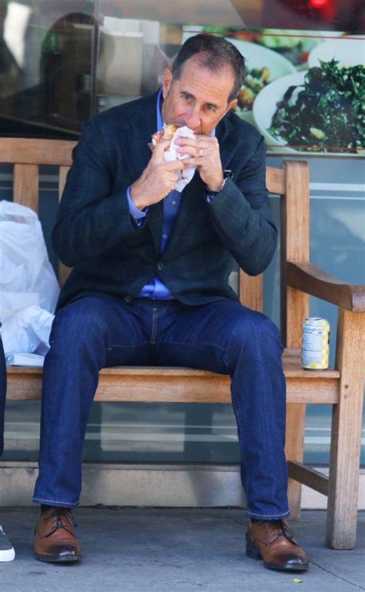 Stars Eating Sandwiches: Photos – Hollywood Life