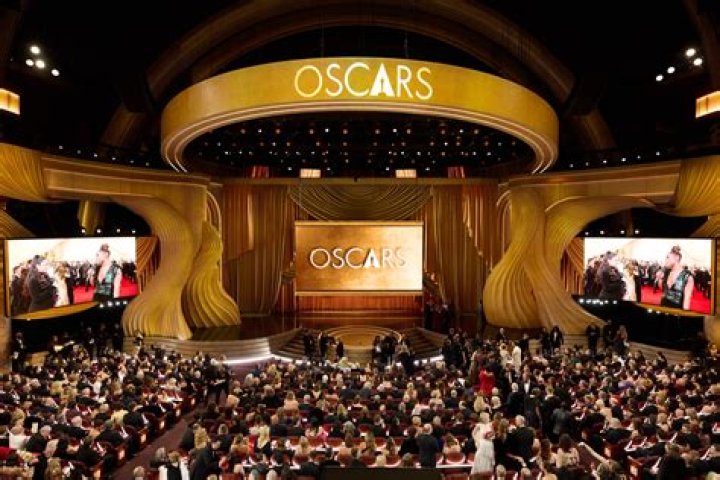 Stars In Sparkles At 2020 Oscars