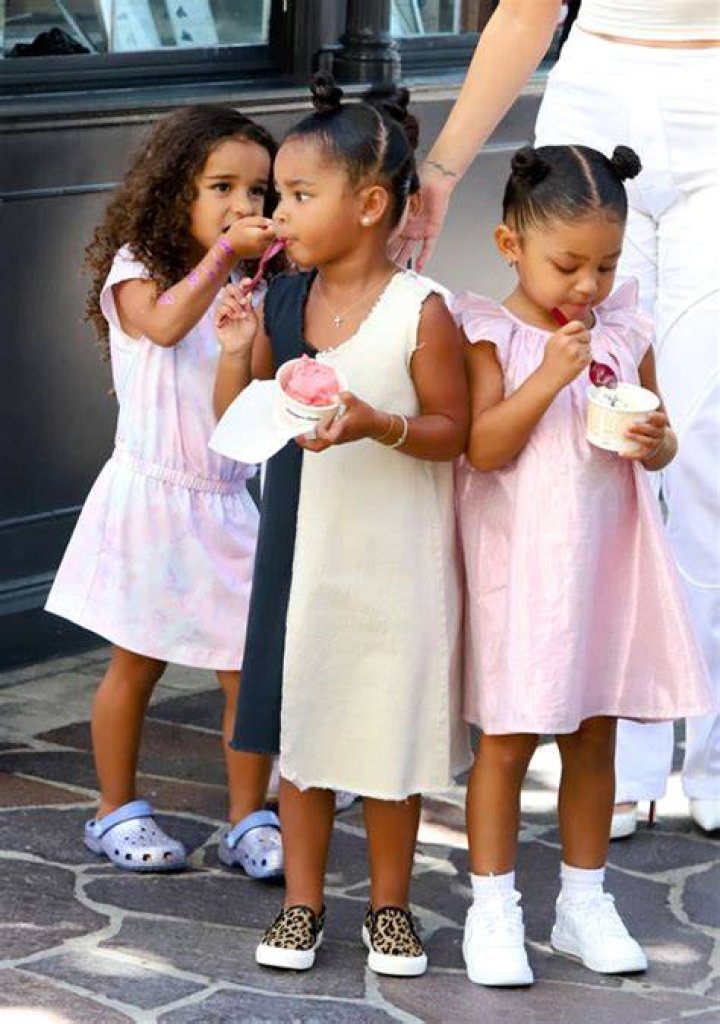 Stormi Webster & True Thompson Hold Hands At Ice Cream Store: Photo – Hollywood Life