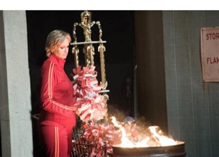 Sue Sylvester Fired From McKinley High — Season 6 Episode 10 Recap – Hollywood Life