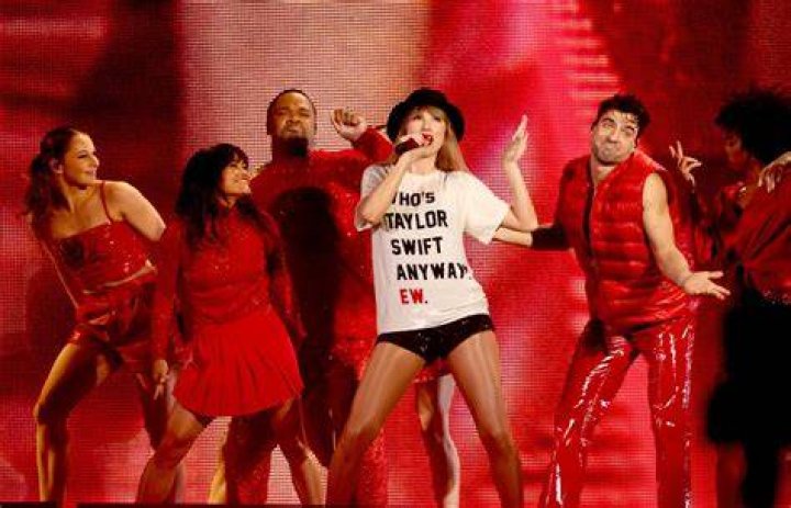 Taylor Swift Expertly Handles Near On-Stage Fall While Dancing on Chair During ‘Eras’ Show: Watch
