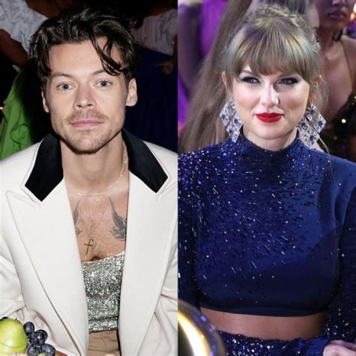 Taylor Swift & Harry Styles Prove They’re Friendly Exes As They Reunite & Chat At The Grammys