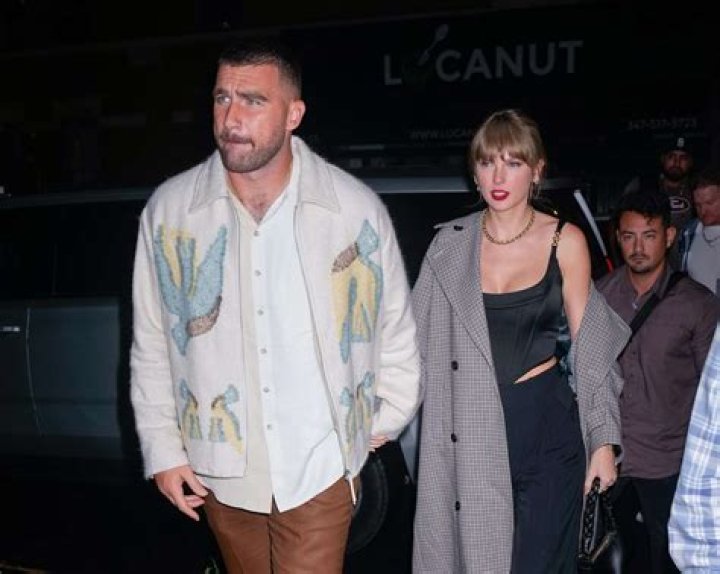 Taylor Swift & More Who Love Retro Photos – Hollywood Life
