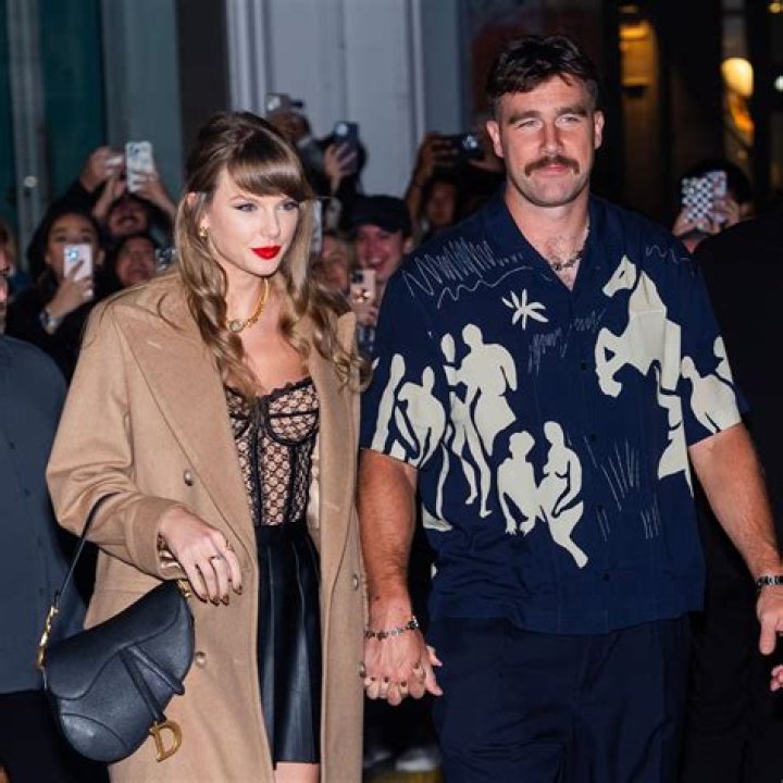 Taylor Swift Reportedly Made First Move in Travis Kelce Romance – Hollywood Life