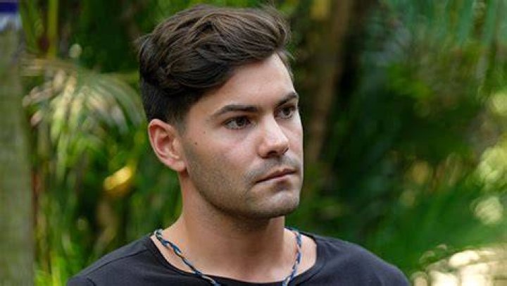 Tayshia & John Paul Jones’ Breakup On ‘Bachelor In Paradise’ – Recap – Hollywood Life