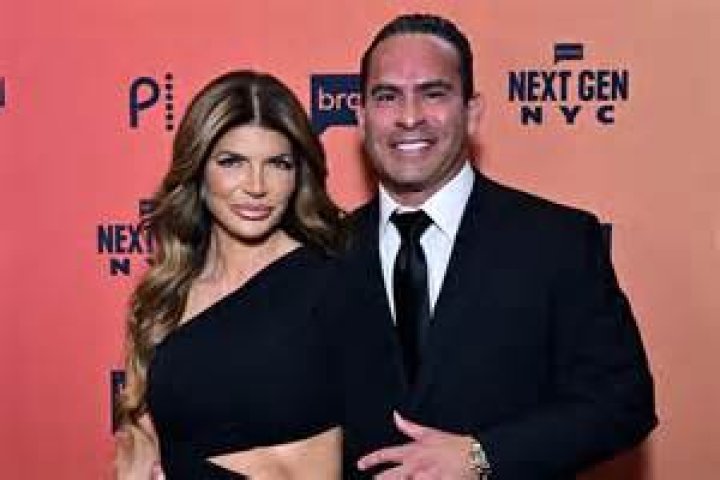 Teresa Giudice & Luis Call Joe, Melissa Gorga ‘Insecure’ – Hollywood Life