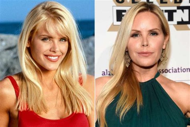 The ‘Baywatch’ Babe’s Best Looks – Hollywood Life