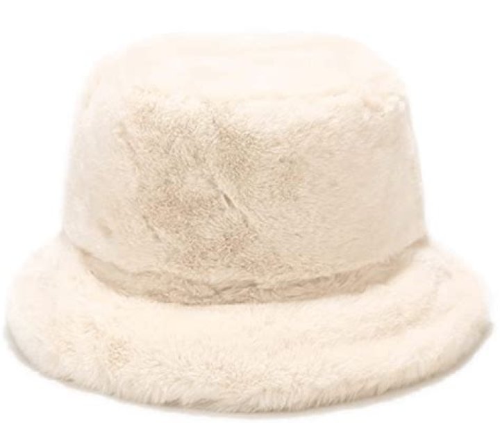 The Best Furry Bucket Hats Like Hailey Baldwin’s – Shop – Hollywood Life