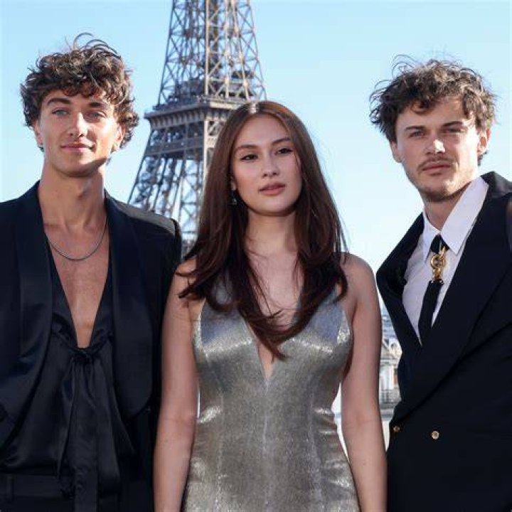 The Cast, Premiere Date & More Updates To Know – Hollywood Life