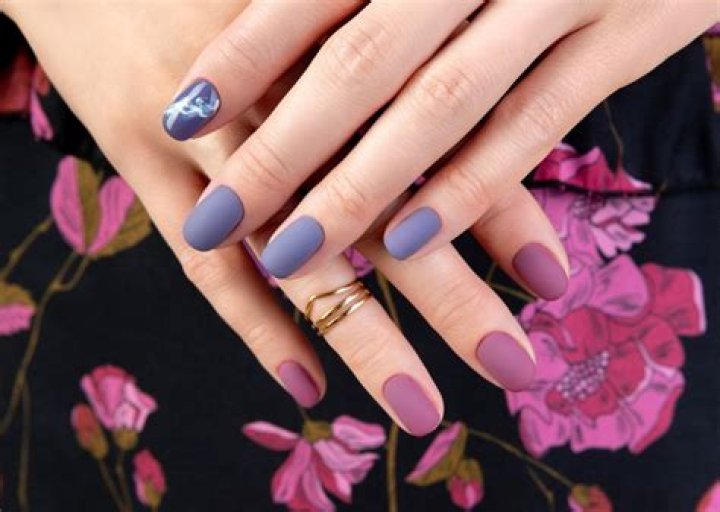 The Top Matte Nail Polishes in 2023 – Reviews by Hollywood Life – Hollywood Life
