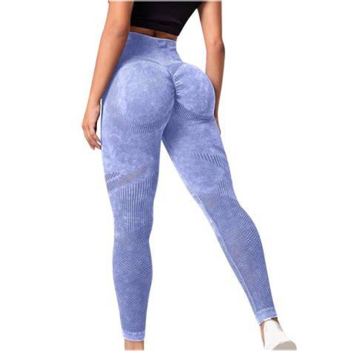 The Viral TikTok Butt-Lifting Leggings With Over 55,000 Reviews Can Be All Yours For Just $30