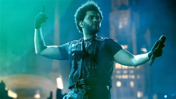 The Weeknd Slays Performance Of New Single ‘Starboy’ On ‘SNL’ Season Premiere — Watch