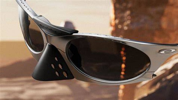 These Retro Sunglasses Are a Must for Your Next Vacation & They’re on Sale for Under $15