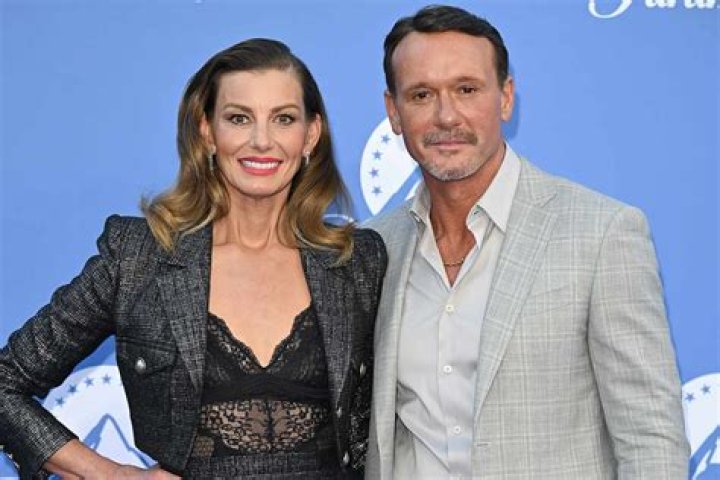 Tim McGraw Celebrates His & Faith Hill’s 26th Wedding Anniversary – Hollywood Life