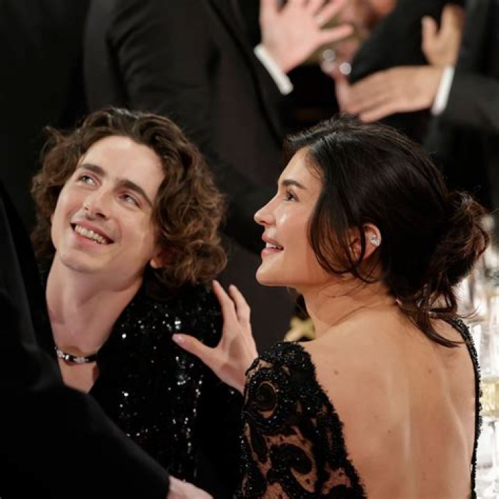 Timothee Chalamet And Kylie Jenner Kiss At The Golden Globes – Hollywood Life