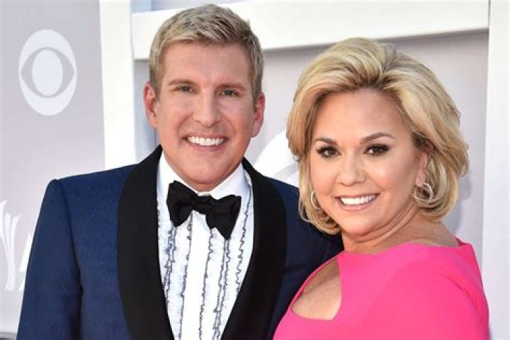 Todd & Julie Chrisley’s First Day At Prison Details Revealed – Hollywood Life
