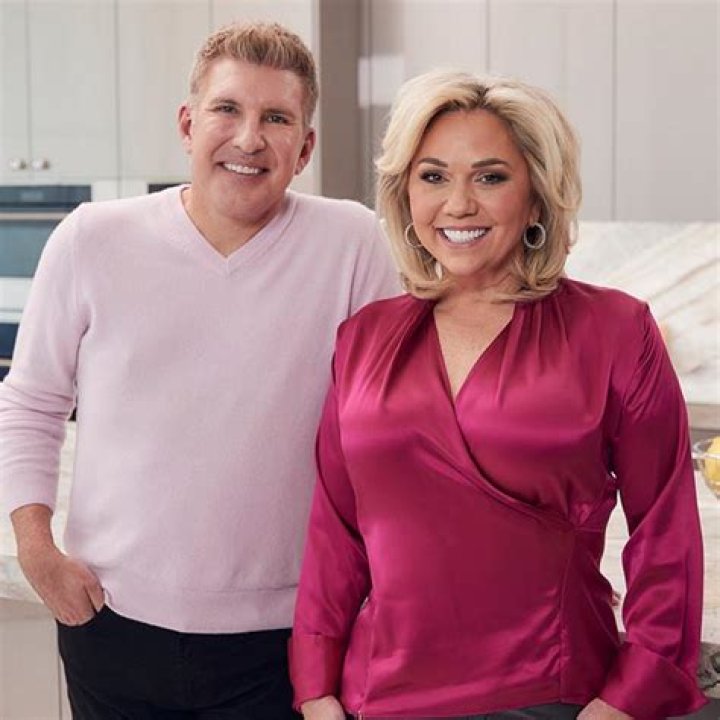 Todd & Julie Chrisley’s Prison Start Date Revealed: Details – Hollywood Life
