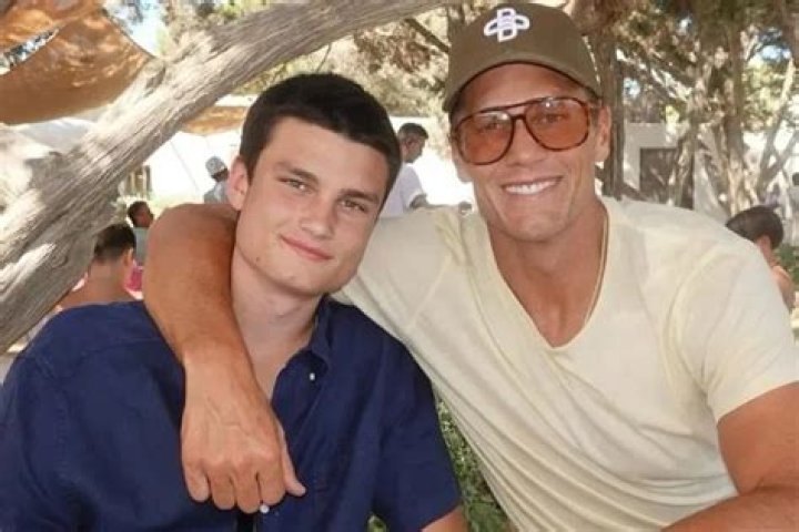 Tom Brady Shares Rare Pic Of Oldest Son Jack On His 14th Birthday – Hollywood Life