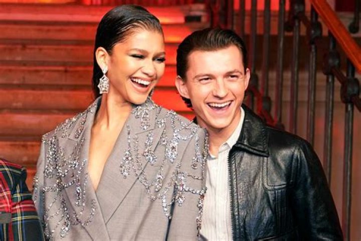 Tom Holland Reveals What He Loves About Girlfriend Zendaya – Hollywood Life