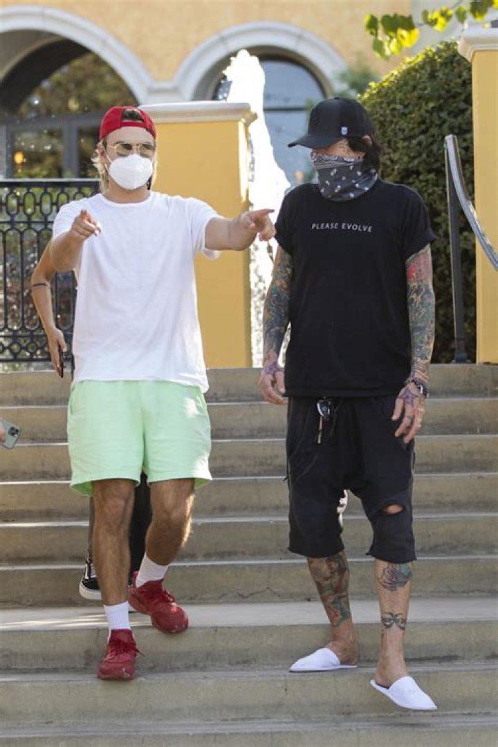 Tommy Lee & Son Brandon Are Seen On A Lunch Outing After Ending Feud – Hollywood Life