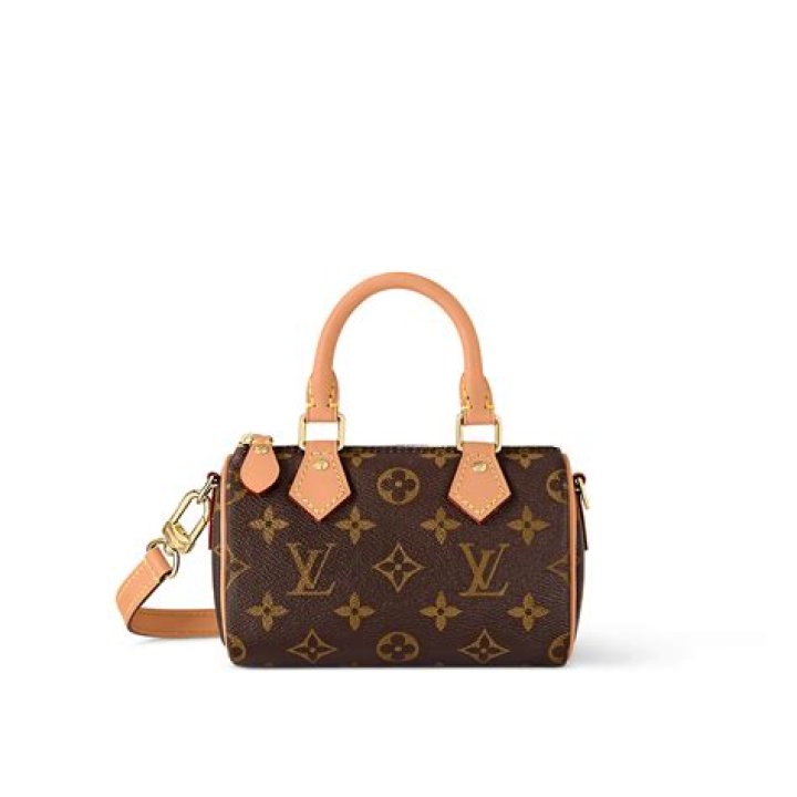 True Thompson, 2, Is The Cutest Fashionista In $1,500 Mini Louis Vuitton Bag & Fendi Combat Boots