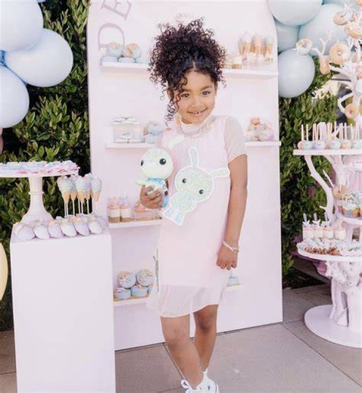 True Thompson Stuns In Adorable Pink Dress & Booties During Her 2nd Birthday Party — Pics