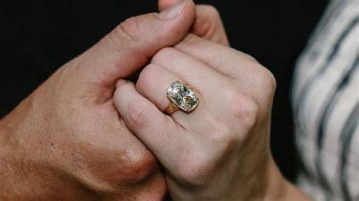 Truth About Engagement & Ring Speculation – Hollywood Life
