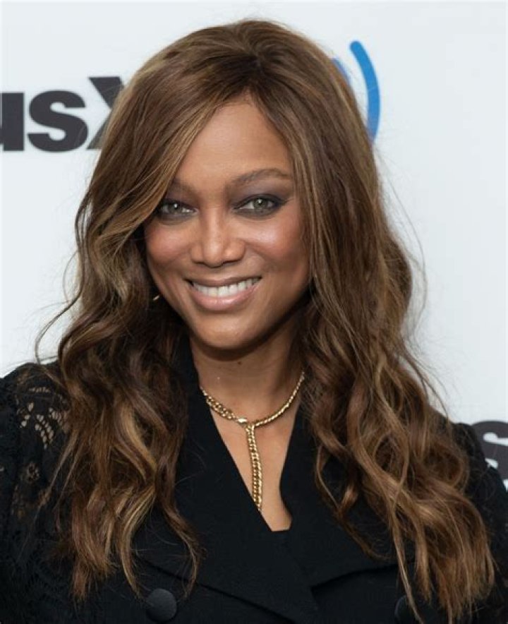 Tyra Banks & More Who Have Admitted It – Hollywood Life