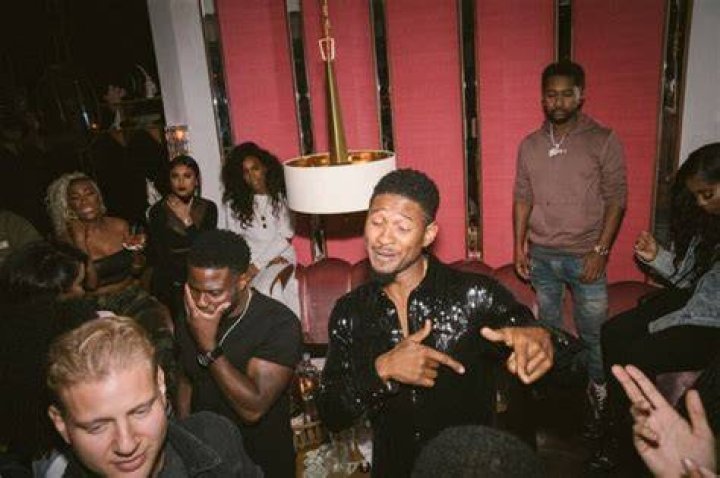 Usher 40th Birthday Party At Selects Delilah — See Pics