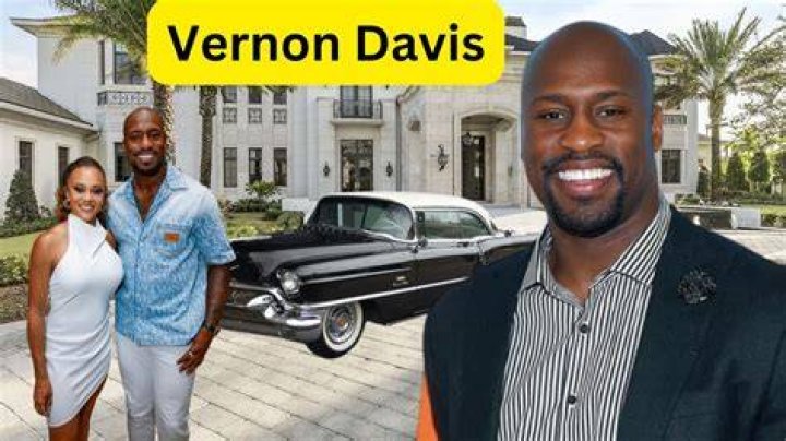 Vernon Davis — PICS