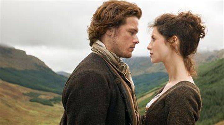 [VIDEO] Caitriona Balfe & Sam Heughan Dating? ‘Outlander’ Stars Reveal The Truth – Hollywood Life