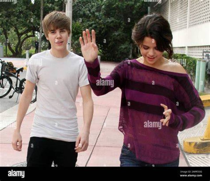 Watch Out, Jasmine Villegas! Are Selena Gomez & Justin Bieber Becoming More Than Just Friends? – Hollywood Life