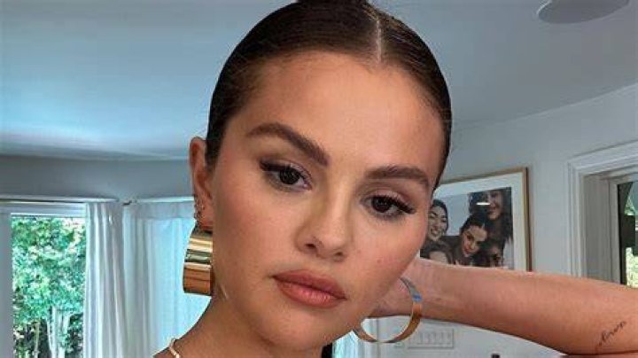 [WATCH] ‘Spring Breakers’ Behind The Scenes Videos — Sexy Selena Gomez – Hollywood Life