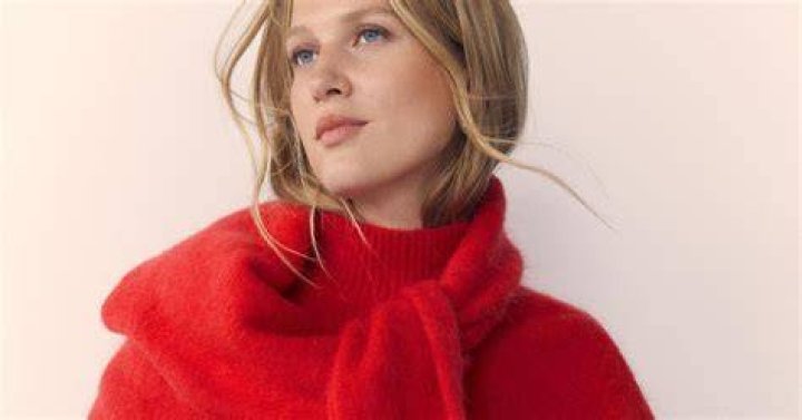 We’re Obsessed With This Color That Everyone Is Sure To Be Wearing For Fall