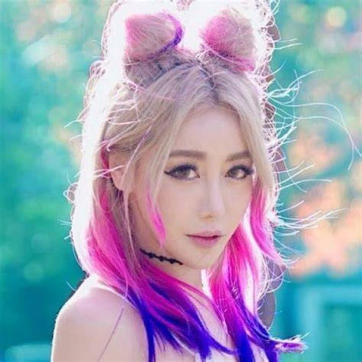 Wengie — Pics
