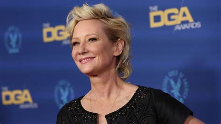 Who Is Anne Heche? Facts About Actress Who Died At 53 – Hollywood Life