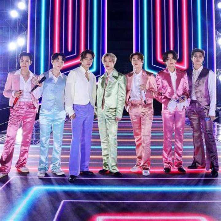 Who Is BTS? All About the K-Pop Boy Band – Hollywood Life