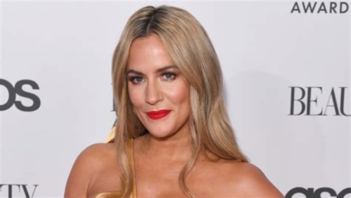 Who Is Caroline Flack? Facts On ‘Love Island’ Host Dead From Suicide – Hollywood Life