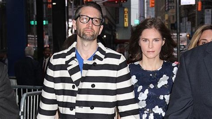 Who Is Christopher Robinson? 5 Facts About Amanda Knox’s Husband – Hollywood Life