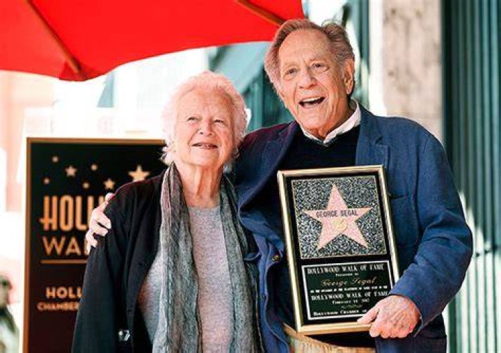 Who Is George Segal? 5 Things About ‘The Goldbergs’ Star – Hollywood Life