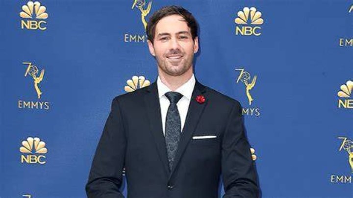 Who Is Jeff Dye? Comedian Spotted Kissing Kristin Cavallari – Hollywood Life