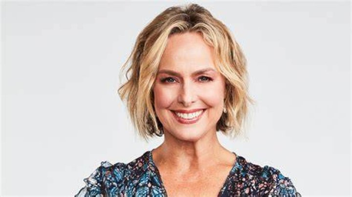 Who Is Melora Hardin? About ‘The Office’ Alum On ‘DWTS’ Season 30 – Hollywood Life