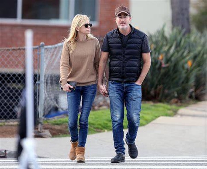 Who Is Michael Barrett? 5 Facts On Anna Faris’ Husband – Hollywood Life