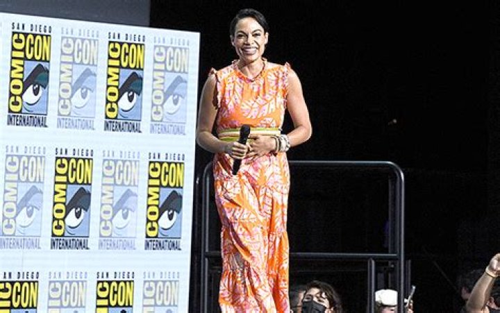 Who Is Nnamdi Okafor? 5 Things On Rosario Dawson’s Apparent New BF – Hollywood Life