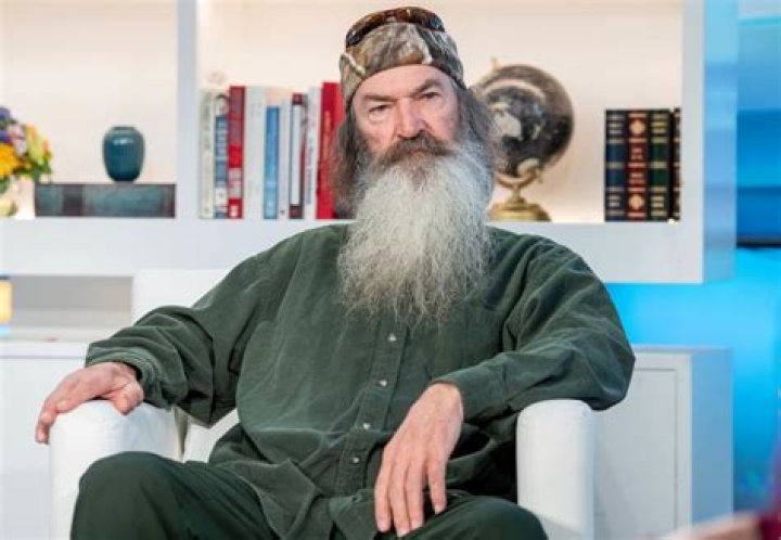 Who Is Phil Robertson? 5 Things To Know About ‘Duck Dynasty’ Star – Hollywood Life